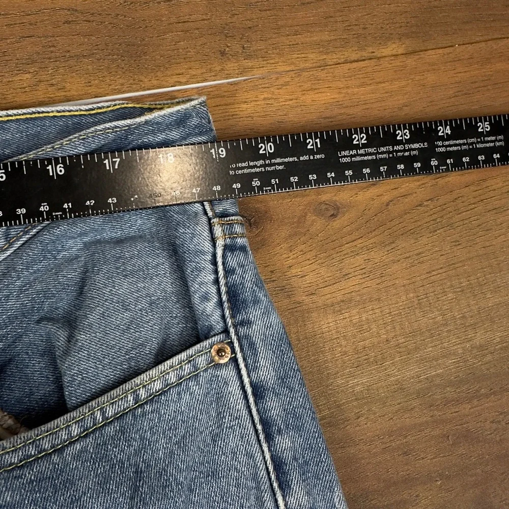 Levis 550 Relaxed Fit Tapered Leg Light Wash Blue Denim Jeans Mens 38x36 Vintage